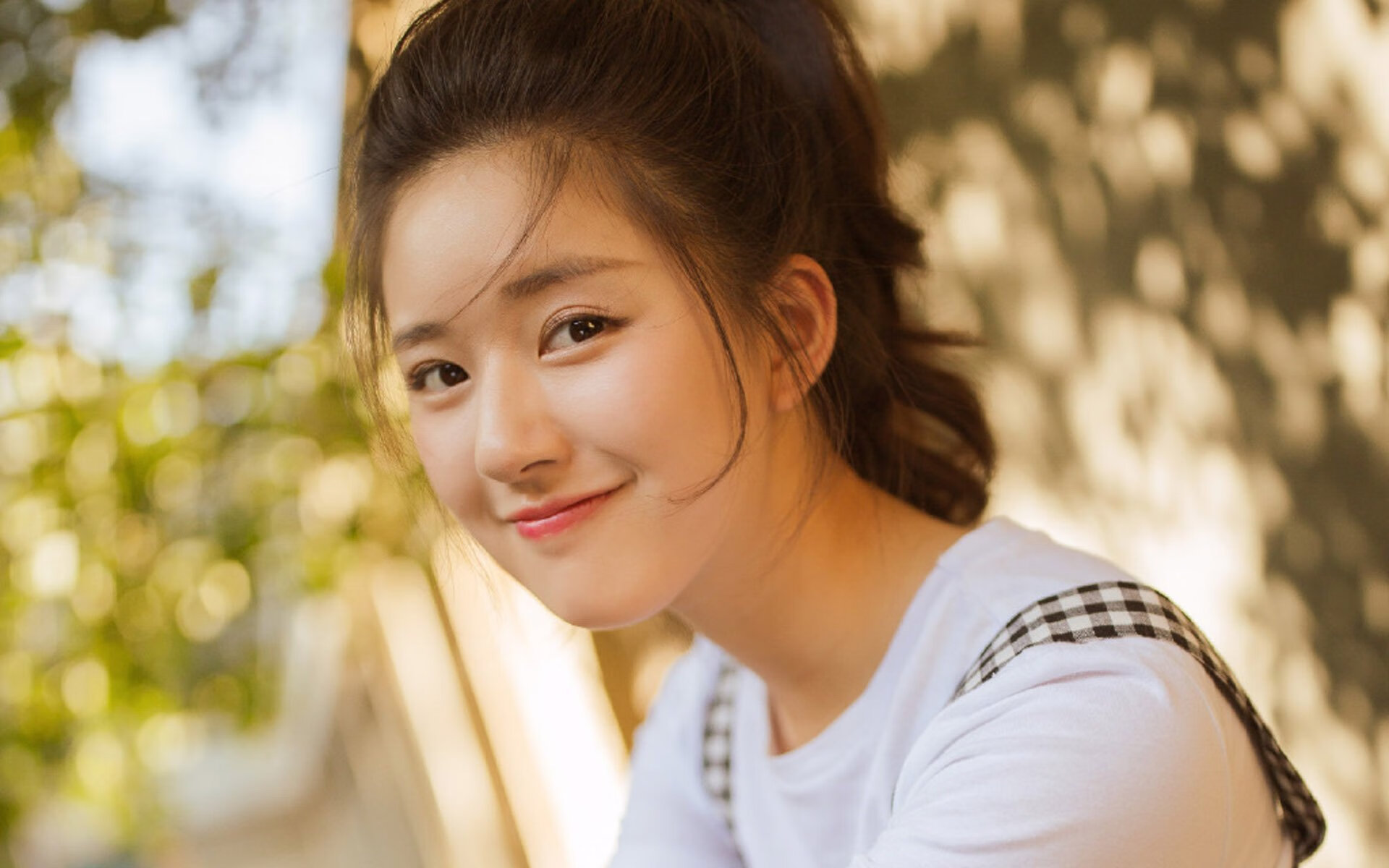 -_家庭健身日：锻炼与娱乐的完美结合_，家庭健身娱乐室