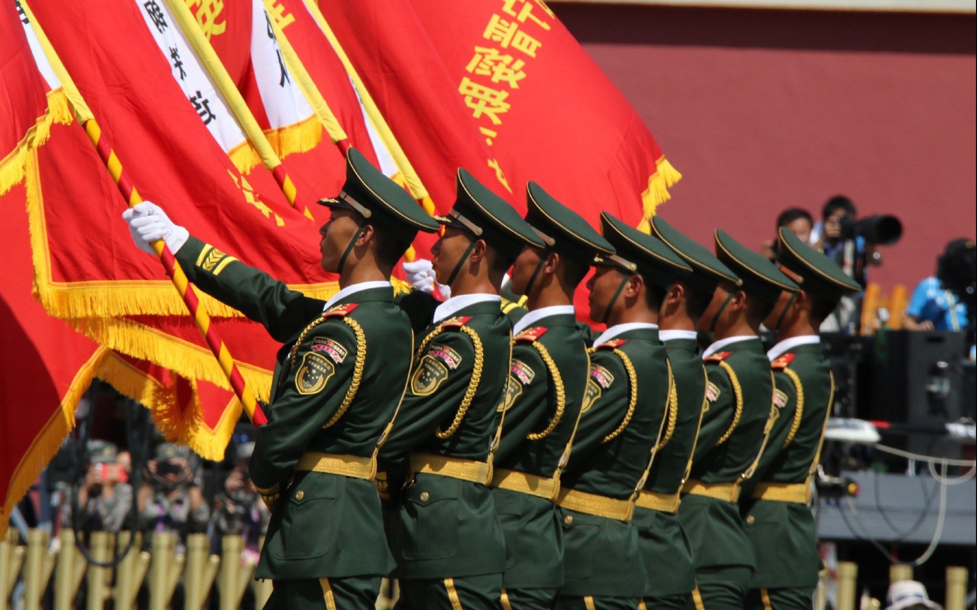 九游娱乐APP-瑞士队后卫吉梅内斯在巴黎奥运会上表现出色，吉梅内斯世界杯赛场哭