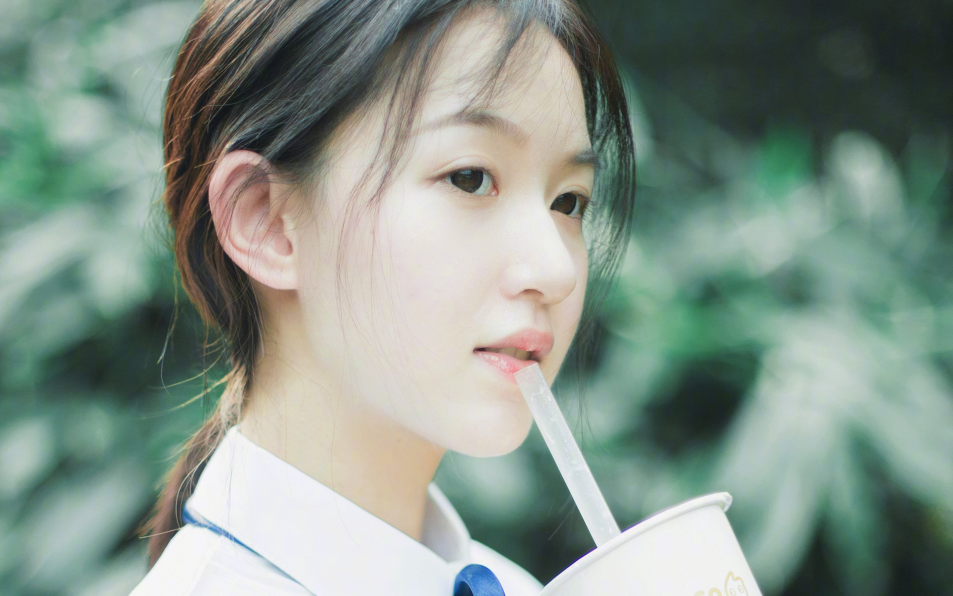 荷兰女足在预选赛中与法国队激战，荷兰女足在预选赛中与法国队激战的比赛